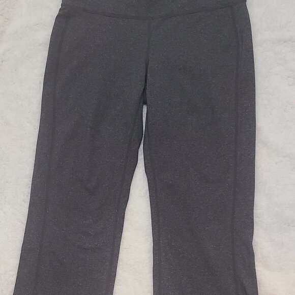 Athleta Kickbooty Leggings M Gray 7/8 Capri High Rise - Picture 5 of 6
